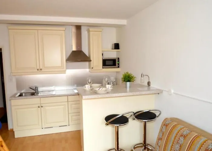 Apartment Leif By Interhome Zell am See